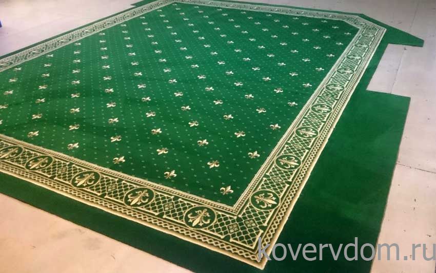 Полушерстяной ковер LILIA зеленый с бордюром нестандартного размера и формы Полушерстяной ковер LILIA зеленый с бордюром нестандартного размера и формы